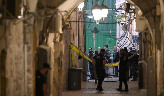 İsrail polisi, Doğu Kudüs'te bıçaklı saldırıda bulunduğunu iddia ettiği bir kişiyi öldürdü
