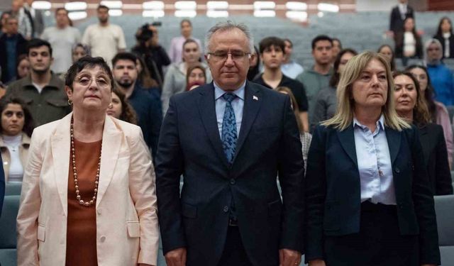 Hacettepe Üniversitesi’nden ’Anneyle Güçlü Aile’ temalı panel