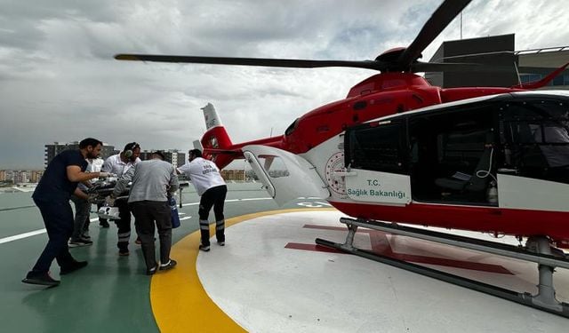 Ambulans helikopter 2 yaşındaki bebek için havalandı