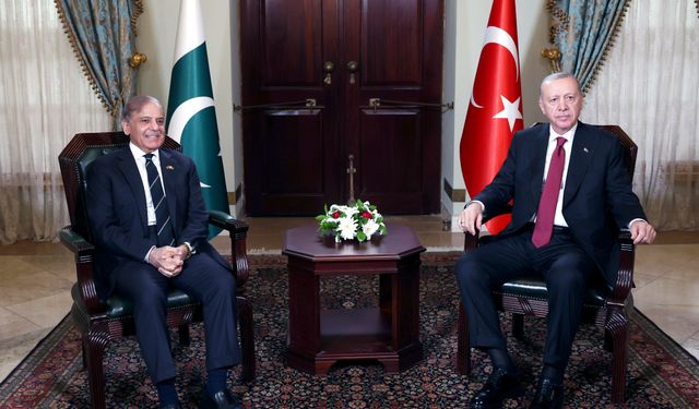Pakistan-Türkiye dostluğu vurgusu: Şahbaz Şerif’ten Erdoğan’a övgü dolu mesaj