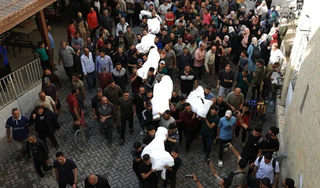 Gazze'de can kaybı 53 bin 573'e yükseldi