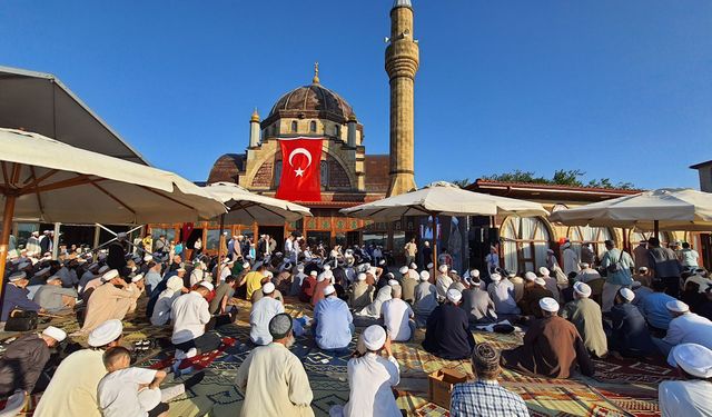 Mahmut Ustaosmanoğlu dualarla anıldı