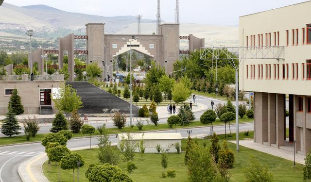 NÖHÜ Rektörü Prof. Dr. Hasan Uslu'dan 33. yıl dönümü mesajı