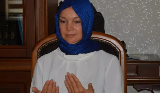 Rus kadın Antalya'da Müslüman oldu! Yeni ismi...