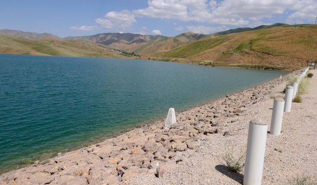 Hakkari'de sulama projesiyle 75 bin dekar tarım arazisi suyla buluşturulacak
