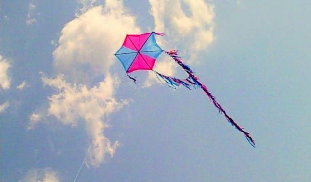 Rüyada uçurtma uçurmak ne demek? Rüyada uçurtma uçurduğunu görmenin anlamları...