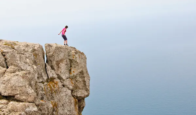 Rüyada uçurum görmek ne demek? Rüyada uçurum görmenin psikolojik anlamları...