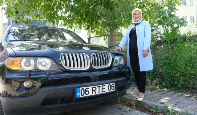 06 RTE 06 plakalı araç Giresun sokaklarında ilgi odağı oldu