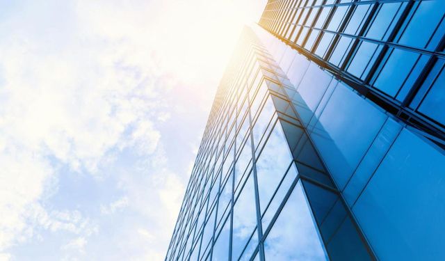 Yeni buluş tüm pencereleri güneş paneline çevirebilir