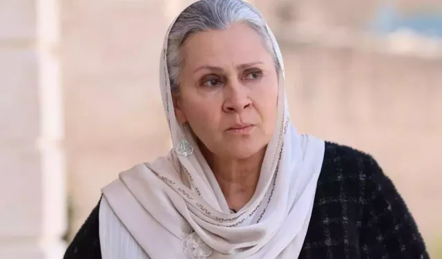 Ünlü oyuncu kefiyeyle mesaj verdi: "Filistin'e özgürlük"