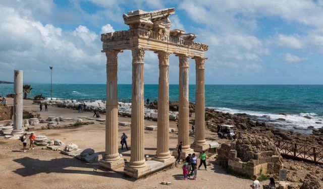 Akdeniz'in parlayan yıldızı Antalya'da Kültür Yolu Festivali başlıyor