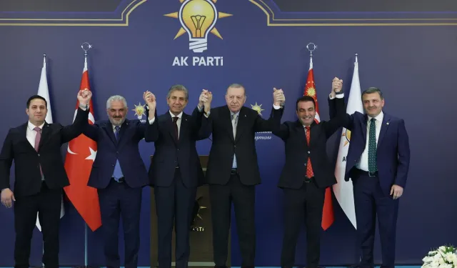 7 belediye başkanı daha AK Parti'ye katıldı