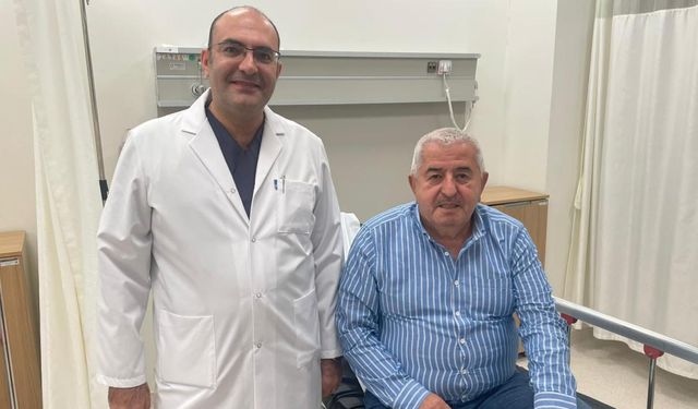 Yemek borusuna takılan 4 santimetrelik kemik endoskopiyle çıkarıldı