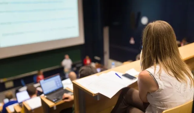 Üniversitelerde yeni dönem! YÖK Başkanı Özvar duyurdu...