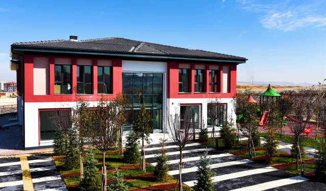 Bakan Kurum "Bir ilki daha gerçekleştiriyoruz" diyerek duyurdu! Mahalle konakları geliyor