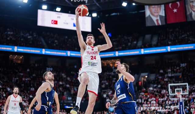 12 Dev Adam şov yaptı! Dünya Kupası yolunda ilk galibiyet