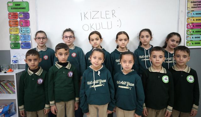 Öğretmenleri bile karıştırıyor: Okulda 21 ikiz...