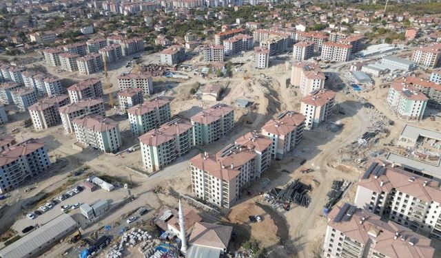 Malatya'da deprem konutları ve iş yerlerinde sona doğru