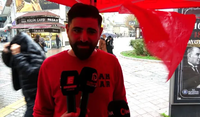 Kütahya'da kuyumcunun fazla parasını geri verdi