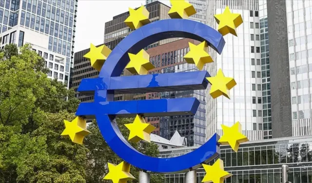 Euro Bölgesi'ndeki şirket kredileri ivmeyi yakalayamıyor