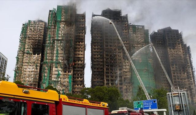 Hong Kong'da yangın faciası! 55 kişi öldü, 279 kişiden haber alınamıyor