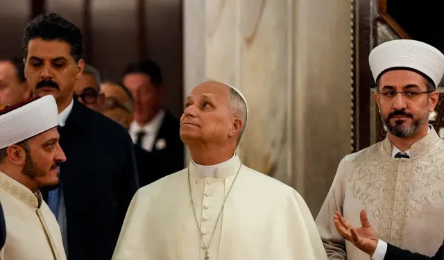 Vatikan Devlet Başkanı 14. Leo, Sultanahmet Camii'ni ziyaret etti