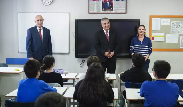 Baba, kızı, oğlu ve gelini aynı okulda görev yapıyor