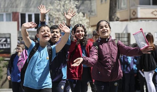 Okullarda ara tatil için son ders zili yarın çalacak