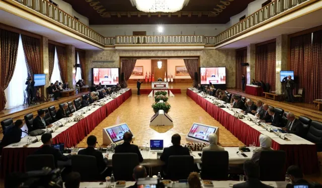 MHP, Terörsüz Türkiye raporunu komisyona sundu