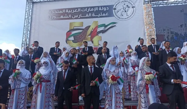 Savaşın gölgesinde toplu nikah töreni!