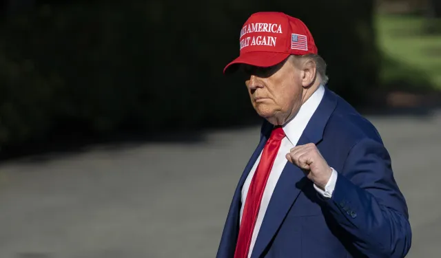 Trump: İranlılar protestoya devam edin, yardım yolda