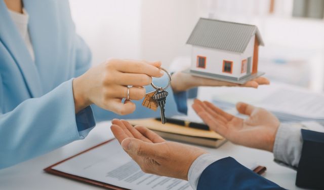 Yurt dışında konuta 115 milyar gitti