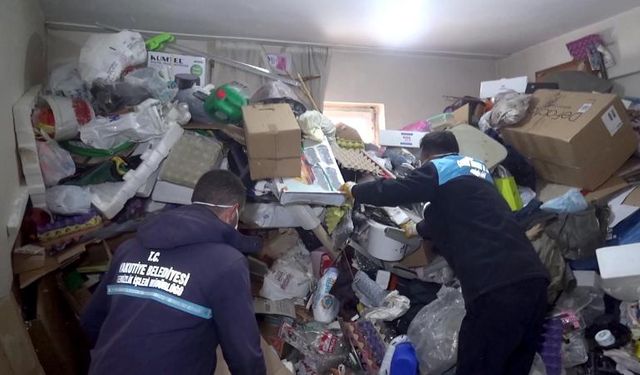 Erzurum’da bir evden 25 ton çöp çıkarıldı