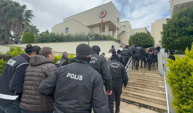 Marmaris Belediyesi'nde rüşvet skandalı'nda başkan yardımcısı dahil 4 şüpheli tutuklandı