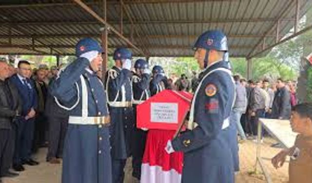 Kalp krizi geçiren asker son yolculuğuna uğurlandı!