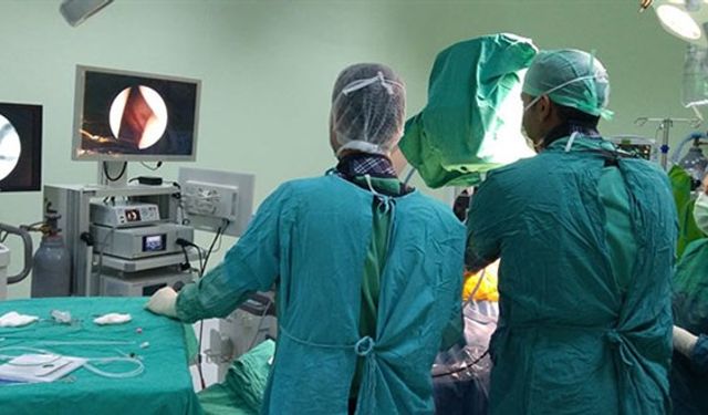 Ablasını kaybettiği kanserden erken teşhisle kurtuldu