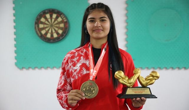 Huri Uçar'ın hedefi Dünya Bilek Güreşi Şampiyonası'nda altın madalya