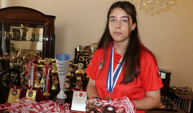 Avrupa satranç şampiyonu Beren, "Büyük Usta" olmak için çalışıyor