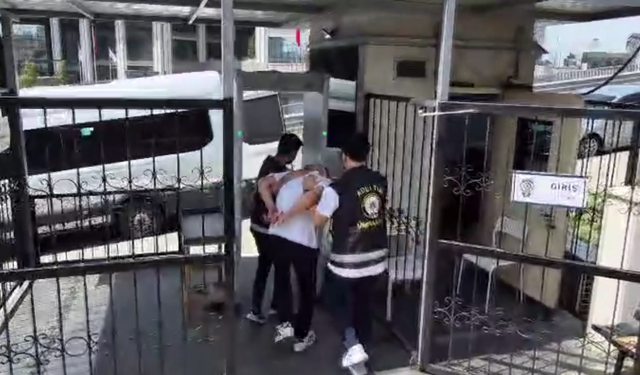 Ümraniye'de trafikte tartıştığı sürücüyü muştayla darbeden şüpheli yakalandı