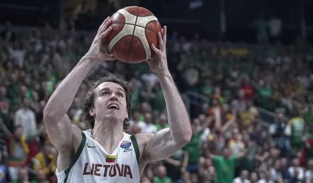 Fenerbahçe, Litvanyalı basketbolcu Ignas Sargiunas'ı renklerine bağladı