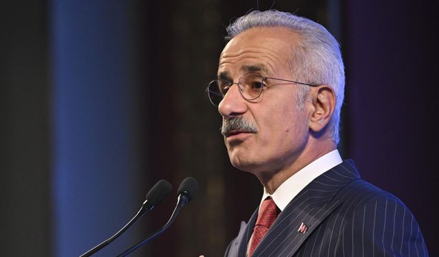 Bakan Uraloğlu: Trabzon Raylı Sistem Projesi’nde temel 1 Eylül’de atılıyor