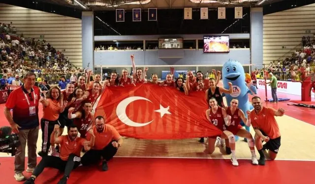 Kadın Milli Voleybol Takımı, İtalya'yı mağlup edip şampiyonluğa ulaştı