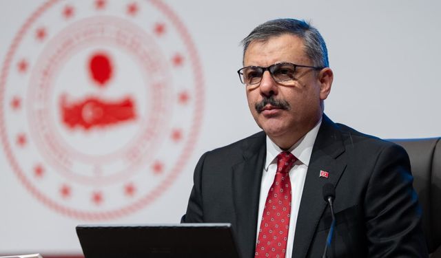 Bakan Çiftçi: Tribünlerde holiganizme asla geçit vermeyeceğiz