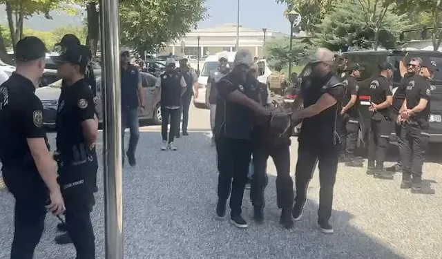 Cumhurbaşkanına suikast girişiminden aranan firari FETÖ üyesi adliyeye sevk edildi