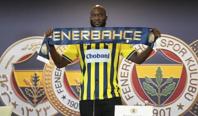Fenerbahçe'de Romelu Lukaku için imza töreni düzenlendi
