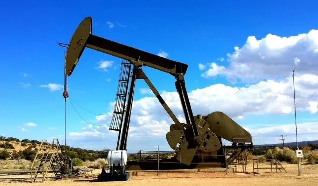 ABD/İsrail-İran savaşında 6 ayın ardından petrol fiyatlarındaki yön arayışı sürüyor