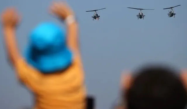 TEKNOFEST Mavi Vatan'ın hava gösterileri Gölcük'te beğeni topladı