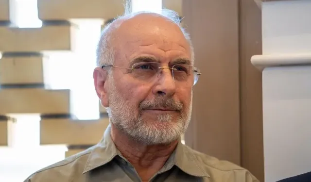İran Meclis Başkanı, "ekonomik savaşın etkilerini azaltmak için büyük çaba sarf ettiklerini" söyledi