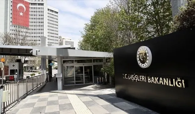 Türkiye, Karadeniz'de saldırıya uğrayan gemilerdeki Türk vatandaşlarının durumunu yakından takip ediyor