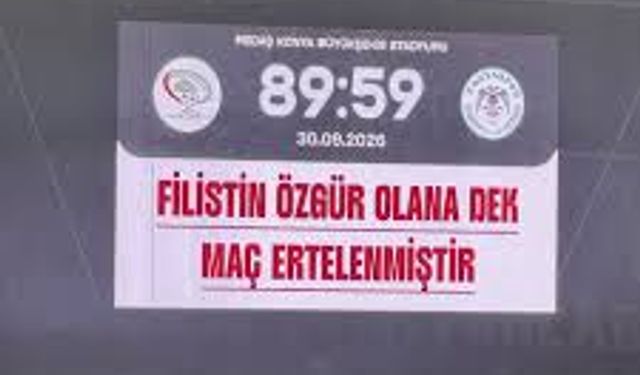 Konyaspor-Filistin maçında tarihi mesaj: Karşılaşma 90 dakika tamamlanmadan ertelendi